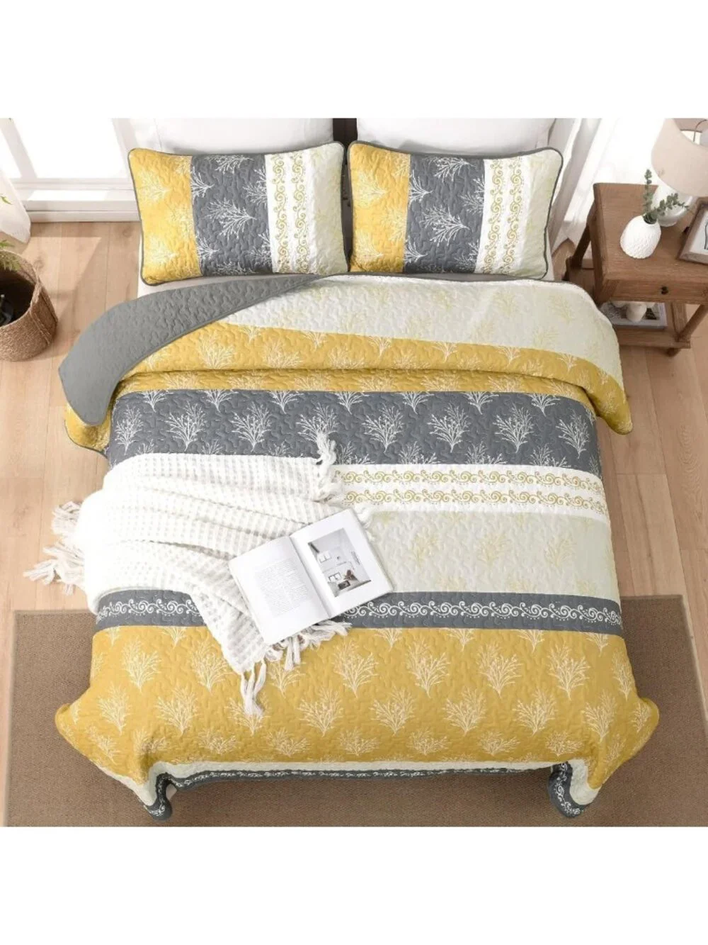 Boho Lightweight Queen Quilt Set, Striped Branch Bedspread in Yellow - Cozy